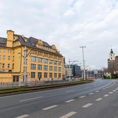 Daire Rynek Cosy By Bookinghost