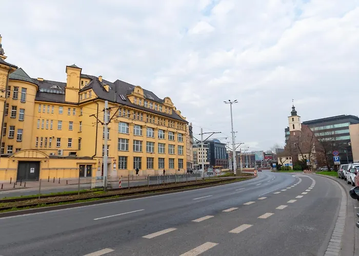 Daire Rynek Cosy By Bookinghost